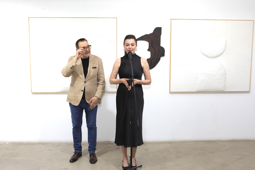 ONE Gallery ������� ����� ������ ����� �����������������